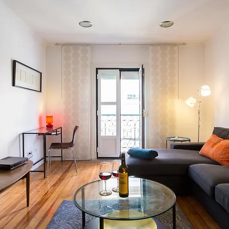Altido Urban 1-bed Flat With Workspace, Moments From Avenida Da Liberdade Apartmán Lisboa