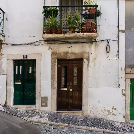 Altido Urban 1-bed Flat With Workspace, Moments From Avenida Da Liberdade Lisboa